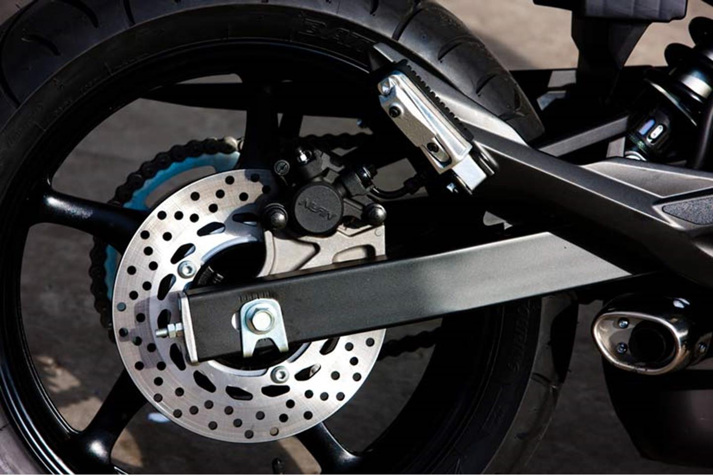 New Motorcycle Rear Brake Disc For Yamaha XJ6 Diversion 600 2009-2015 